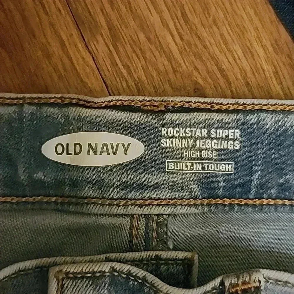 Girls size 14 bundle- old Navy, Cat & Jack, Levi's